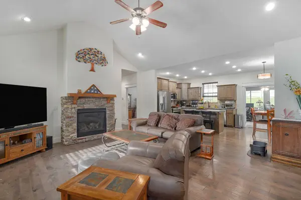 5824 S Geranium LN, Battlefield, MO 65619