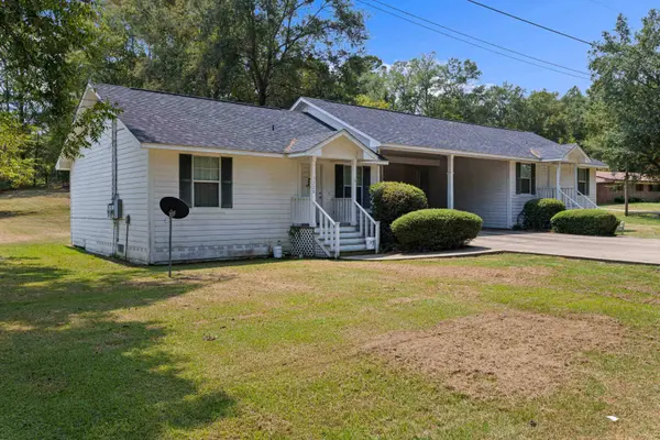 1215 Pine Hill Drive, Jefferson, TX 75657