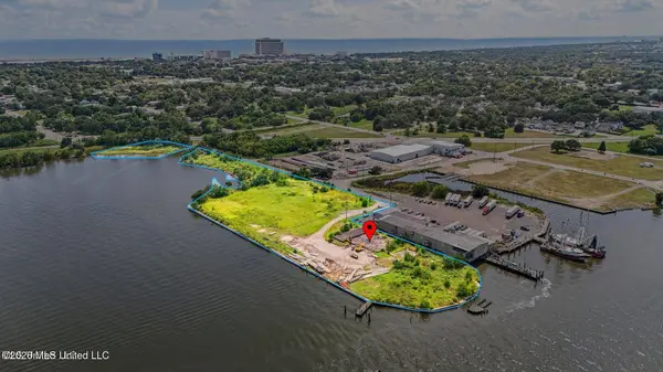 540 Bayview Avenue, Biloxi, MS 39530
