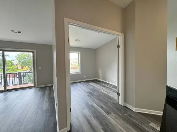 1539 RAYMOND DR #204, Naperville, IL 60563