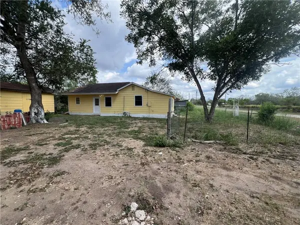 122 Flournoy ST, Normanna, TX 78142