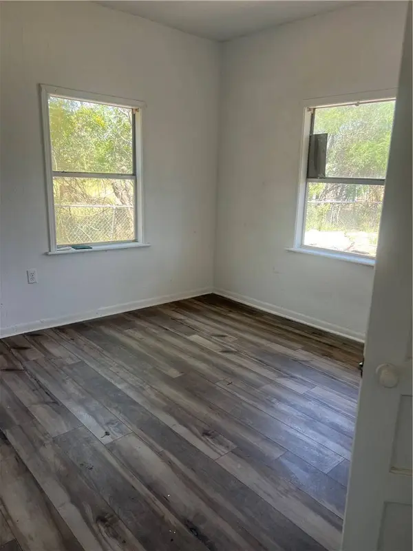 122 Flournoy ST, Normanna, TX 78142
