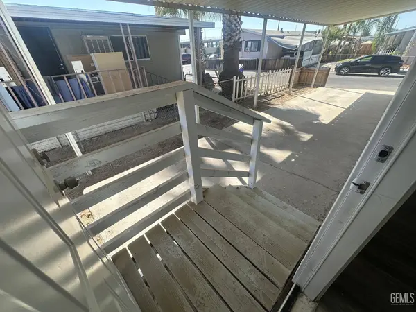 6601 Eucalyptus Drive #84, Bakersfield, CA 93306