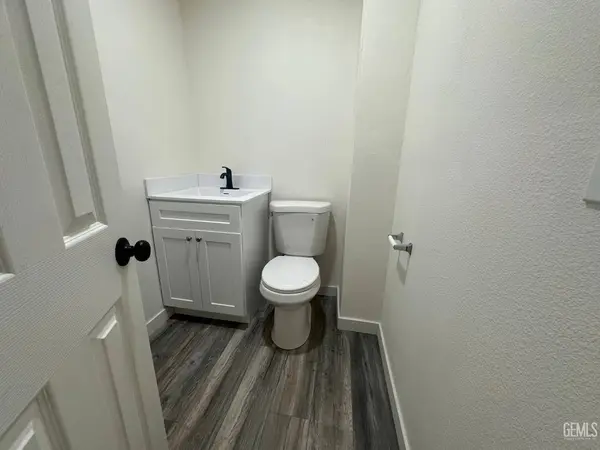 6601 Eucalyptus Drive #84, Bakersfield, CA 93306