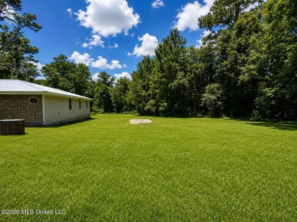 125 7th Avenue, Carriere, MS 39426