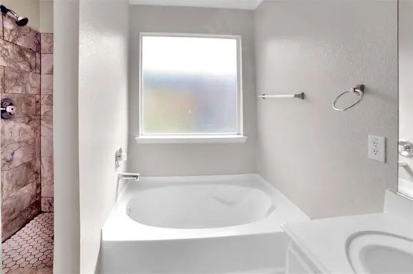 1010 Halifax Lane, Forney, TX 75126