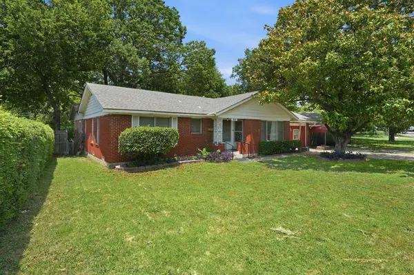 3275 S Edgefield Avenue, Dallas, TX 75224