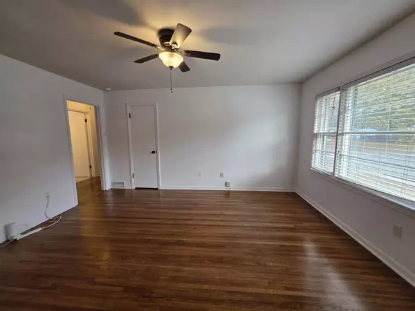 5126 SEA ISLE RD, Memphis, TN 38117