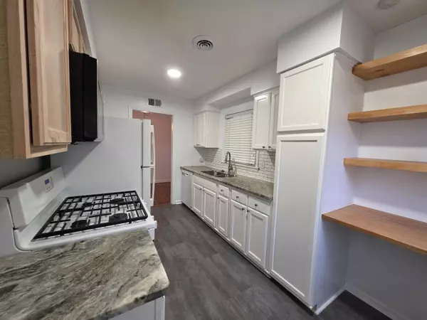 5126 SEA ISLE RD, Memphis, TN 38117