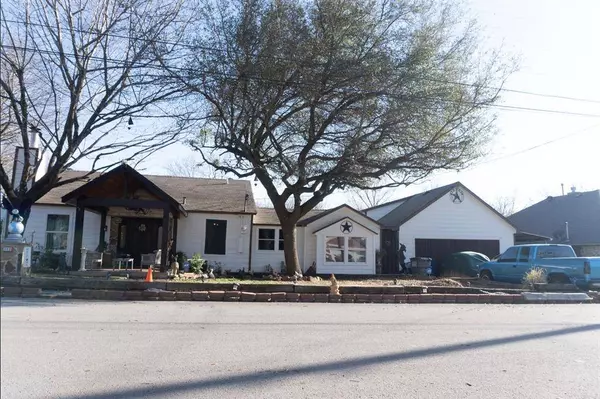 302 W 6th Street, Lancaster, TX 75146