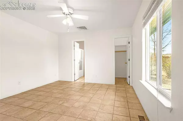 655 S Dumont DR, Pueblo, CO 81007