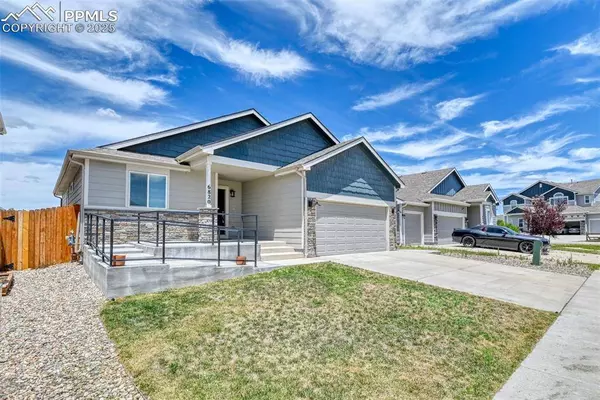 6820 Simcoe DR, Colorado Springs, CO 80925