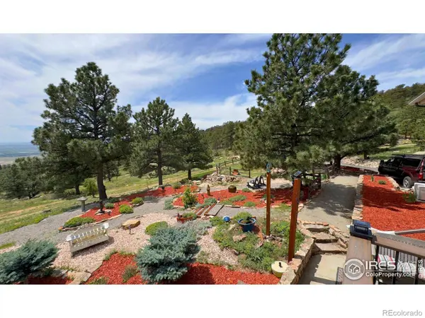 15757 Mossrock CT, Longmont, CO 80503