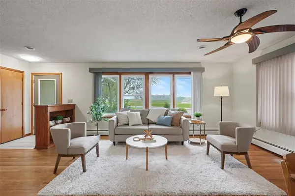 703 E State, Williamsburg, IA 52361