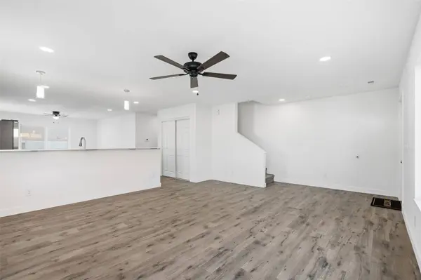 225 Clymer RD, Hiawatha, IA 52233