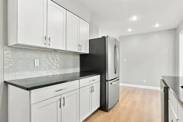 100 S Ely ST, Walker, IA 52352