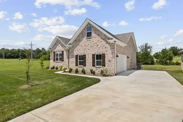 198 Creekside Dr, Lewisburg, TN 37091