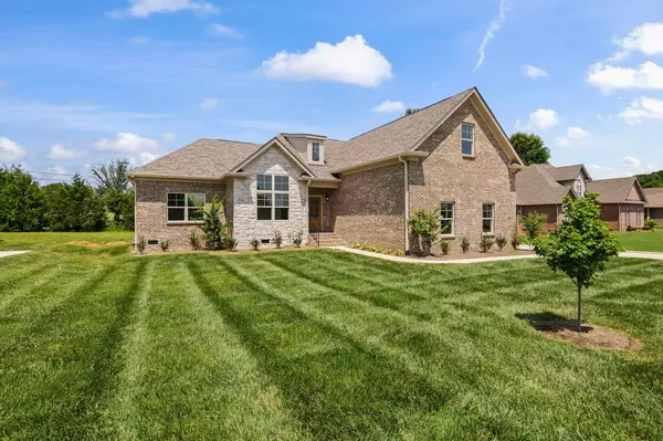 200 Creekside Dr, Lewisburg, TN 37091