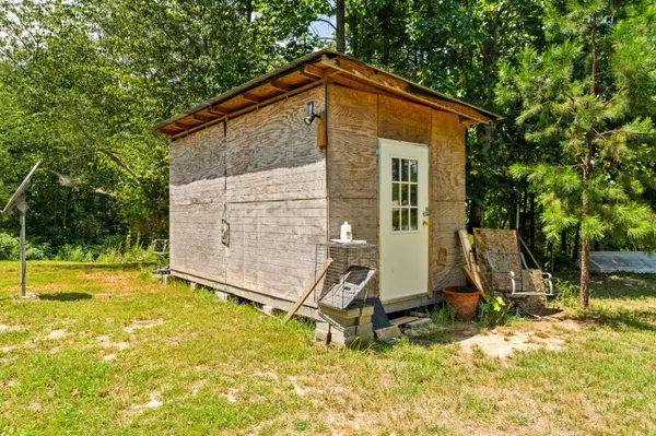 341 Mount View Dr, Hohenwald, TN 38462