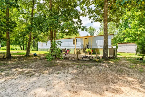 341 Mount View Dr, Hohenwald, TN 38462