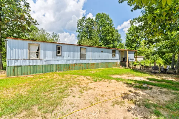 341 Mount View Dr, Hohenwald, TN 38462