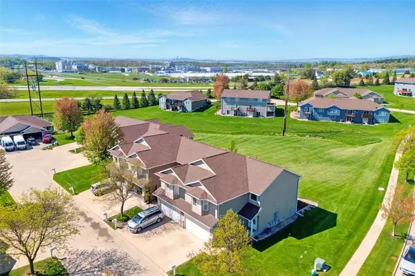 3685 37th AVE SW #A, Cedar Rapids, IA 52404