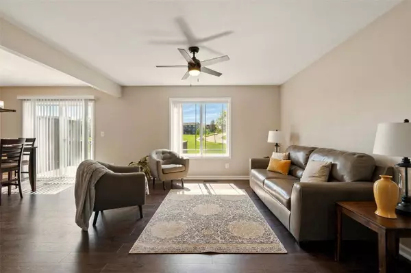 3685 37th AVE SW #A, Cedar Rapids, IA 52404