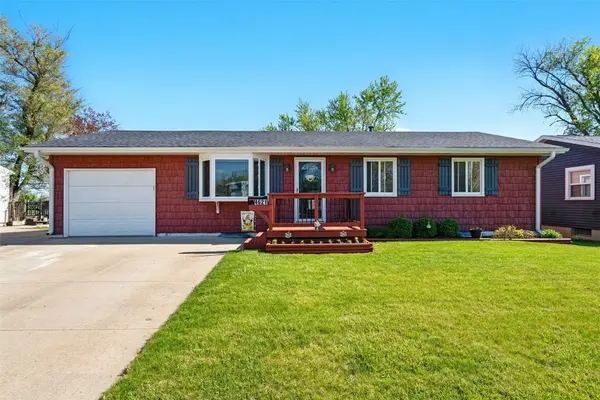 4621 Midway DR NW, Cedar Rapids, IA 52405