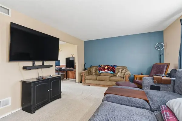 4656 Northwood DR NE, Cedar Rapids, IA 52402
