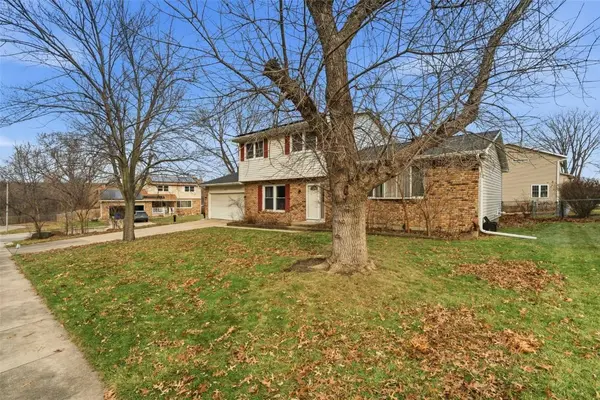 4656 Northwood DR NE, Cedar Rapids, IA 52402