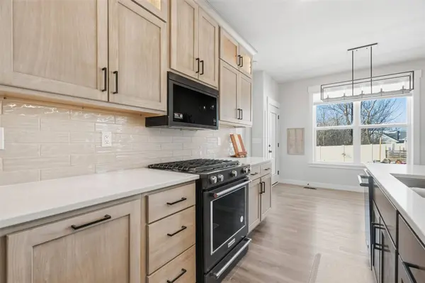 344 Worthington CT, Hiawatha, IA 52233