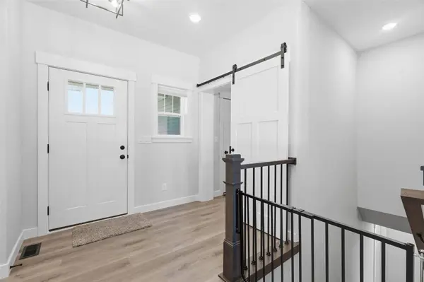 344 Worthington CT, Hiawatha, IA 52233