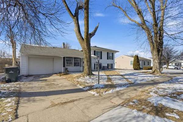 408 Day ST NW, Cedar Rapids, IA 52405
