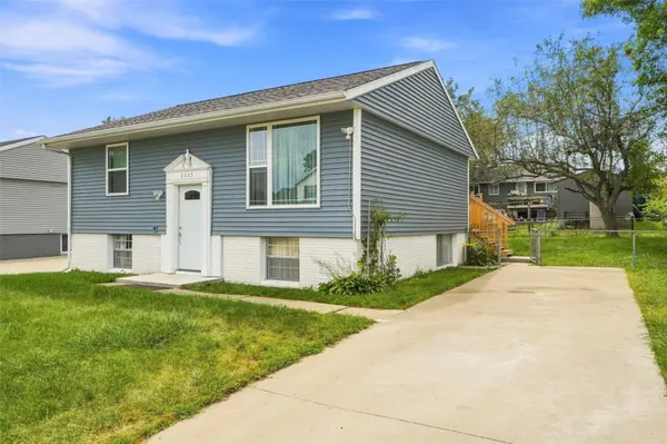 3025 29th AVE SW, Cedar Rapids, IA 52404