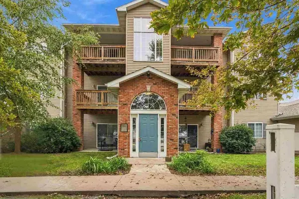 2665 Triple Crown Ln #2