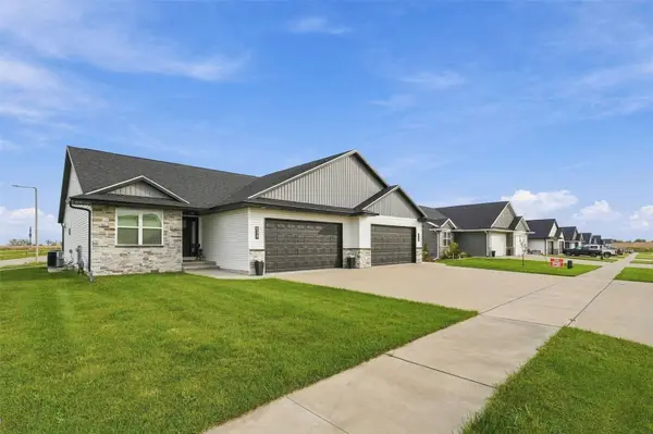 574 Driftwood LN, Atkins, IA 52206