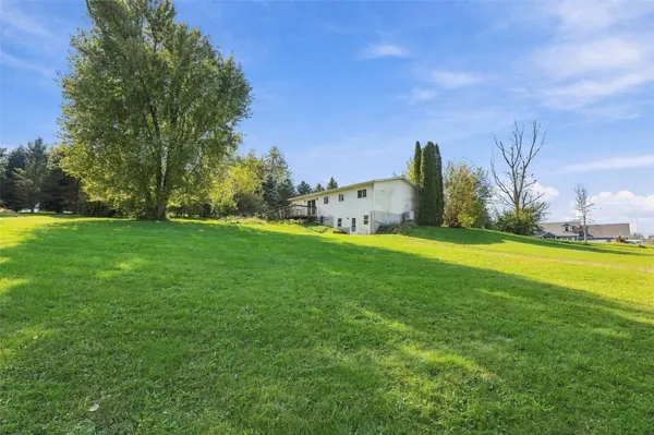 1611 High View DR, Mt Vernon, IA 52314