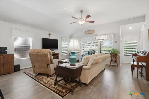 8512 Tulocay Blanca, Boerne, TX 78015