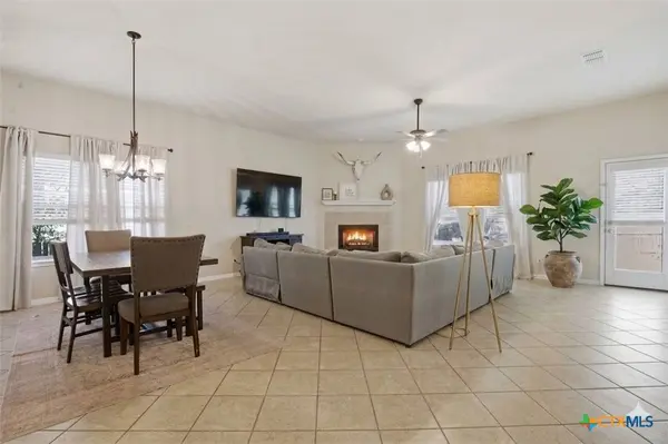 821 Wall ST, New Braunfels, TX 78130