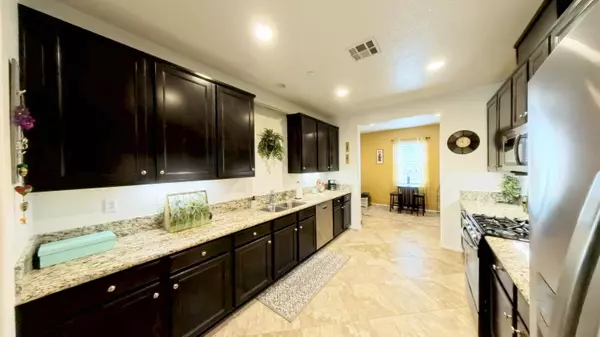 238 Paseo Bravo, Palm Desert, CA 92211