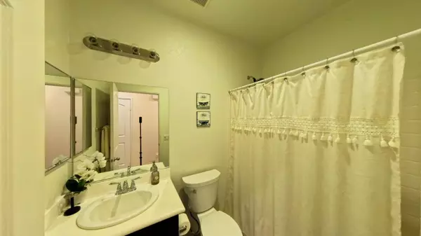 238 Paseo Bravo, Palm Desert, CA 92211