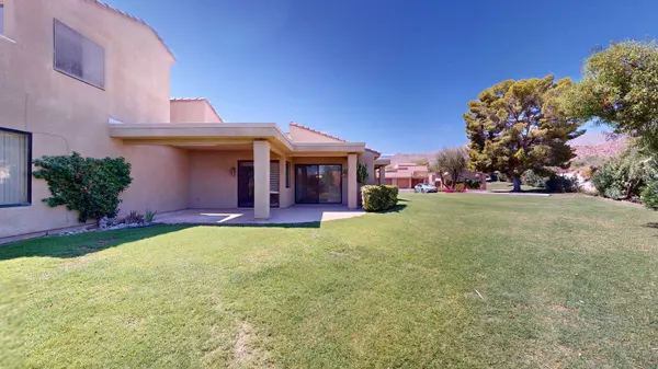 72306 Canyon LN, Palm Desert, CA 92260