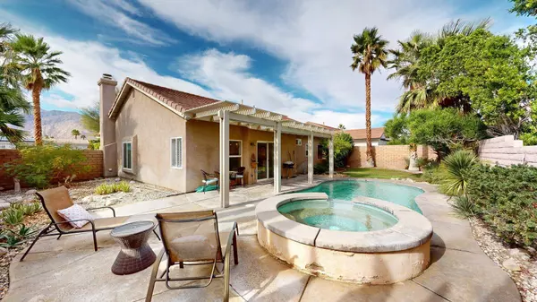 2340 N Paseo De Anza, Palm Springs, CA 92262