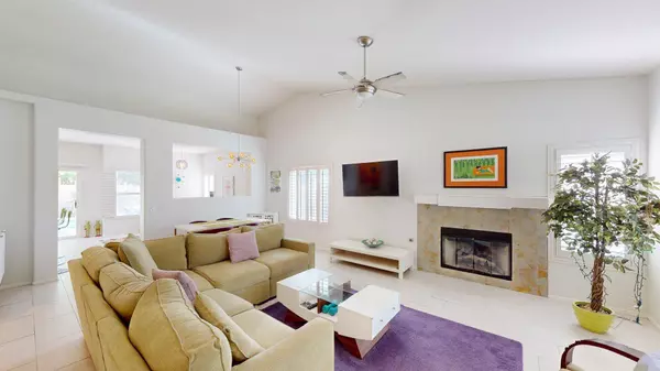 2340 N Paseo De Anza, Palm Springs, CA 92262