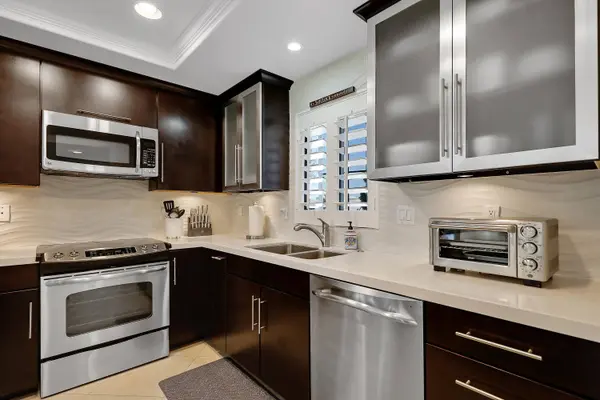 77401 Sawgrass CIR, Palm Desert, CA 92211