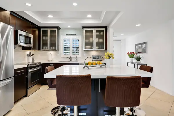77401 Sawgrass CIR, Palm Desert, CA 92211