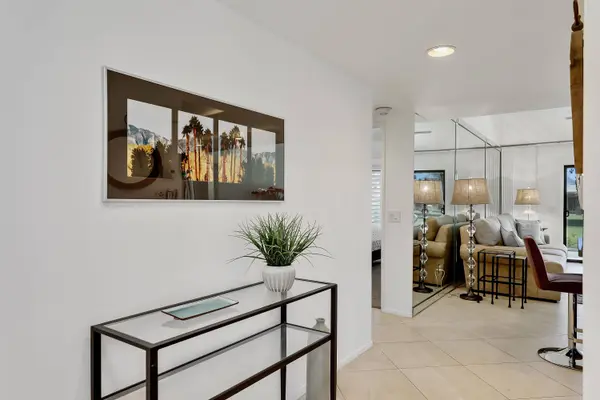 77401 Sawgrass CIR, Palm Desert, CA 92211