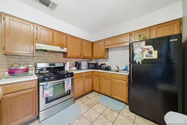 603 BYRD BLVD, Universal City, TX 78148