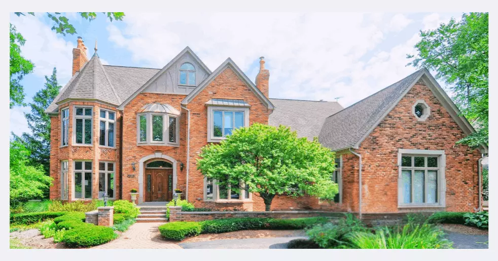 Front of house- meadowbrook