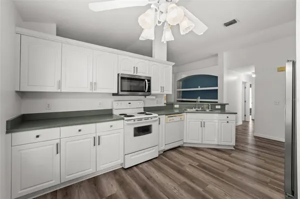 2085 FRIAR TUCK LN, Orange City, FL 32763